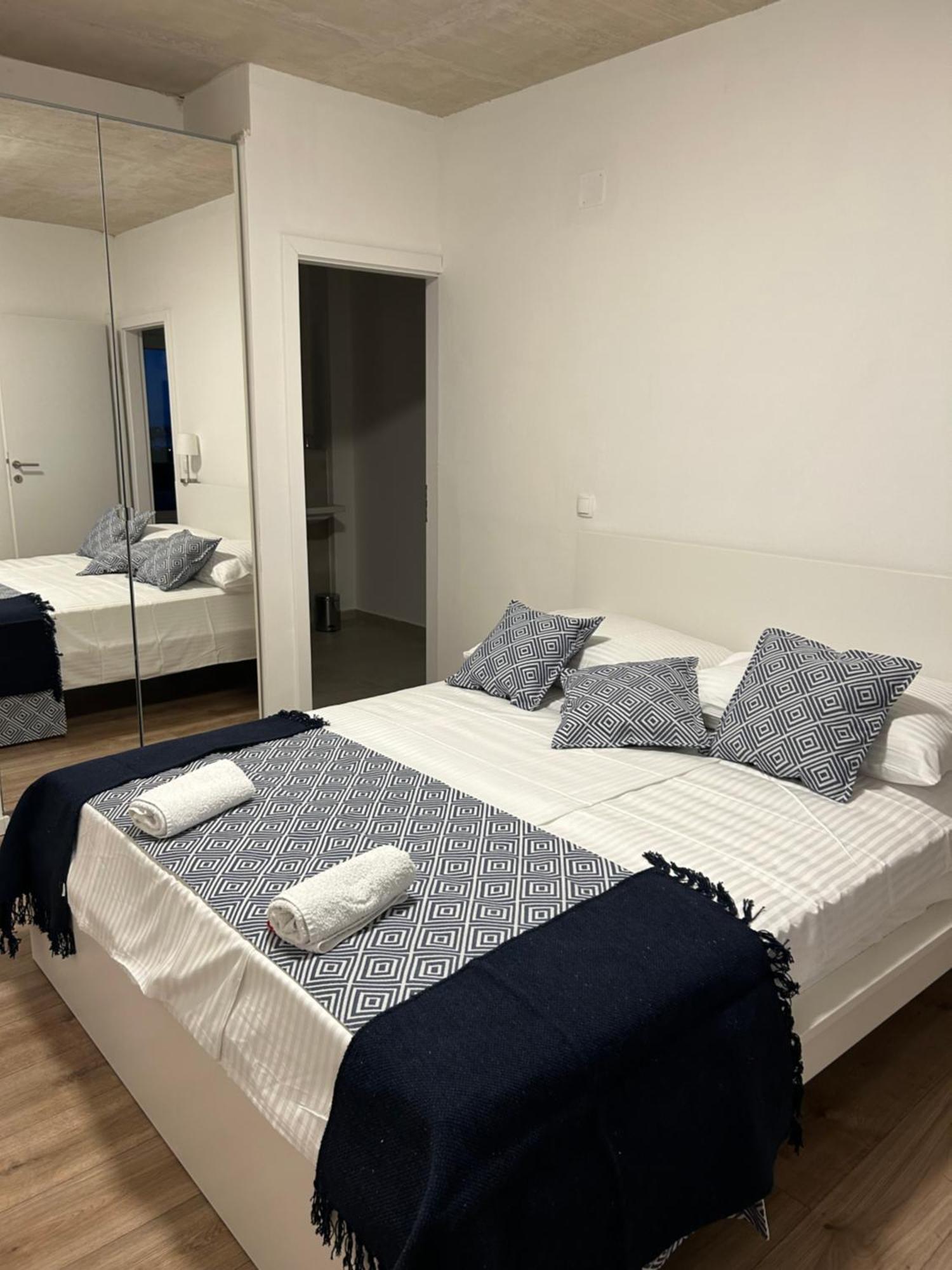 Twenty-Punat Apartments Екстериор снимка