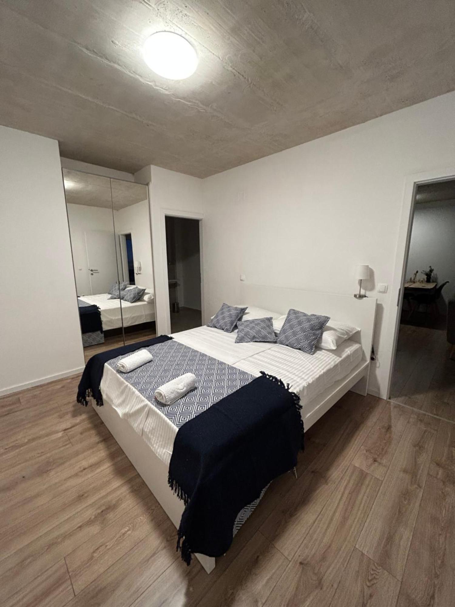 Twenty-Punat Apartments Екстериор снимка